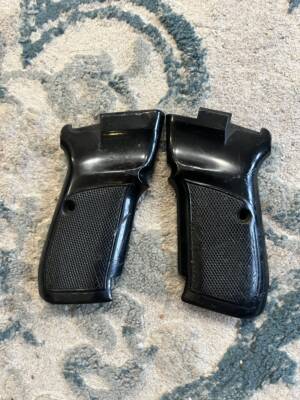 CZ 82 83 factory plastic grips