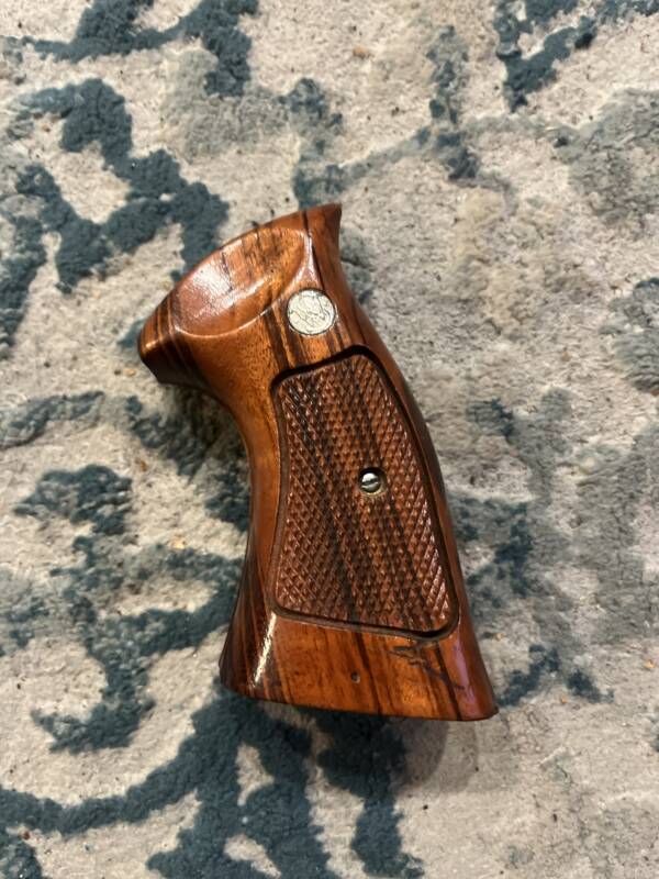 Smith and Wesson K or L frame square butt wood grips - Image 4