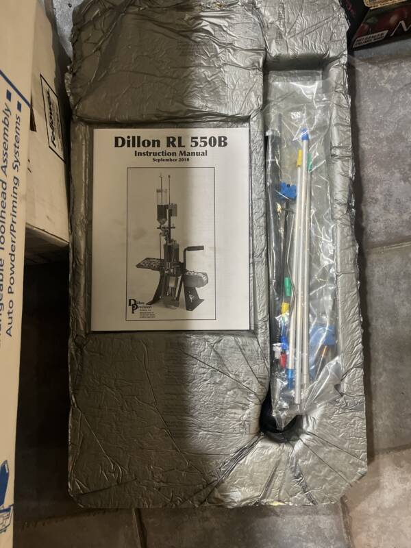 Dillon Precision 550B Reloading Press - Image 4